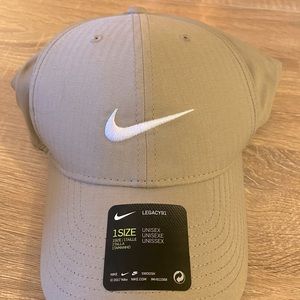 Nike golf hat